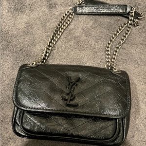 Nikki shoulder bag or crossbody, silver hardware. Designer inspired.